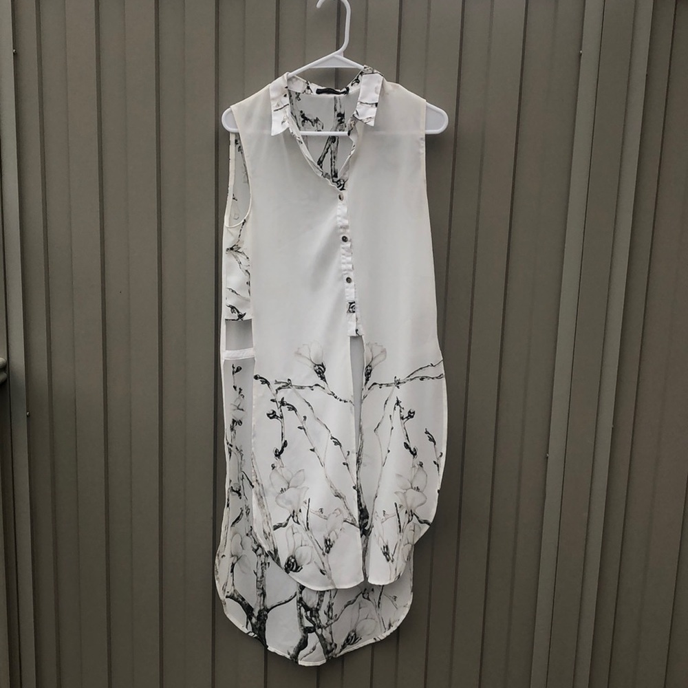 Chiffon sleeveless shawl, Jane & John